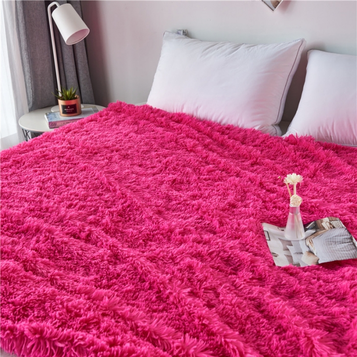 91家纺网 家纺一手货源 找家纺 品尚嘉 2025水貂绒毛毯长毛绒法莱绒双层跨境外贸毯子 玫红