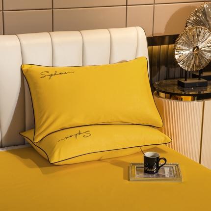 91家纺网 家纺一手货源 找家纺 拼社 40s贡缎长绒棉字母款单枕套一对 姜黄