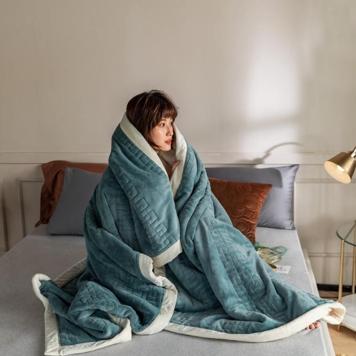 91家纺网 家纺一手货源 找家纺 法芙娜  秋冬加厚吸湿毯 牛奶绒夹棉毛毯 松石蓝