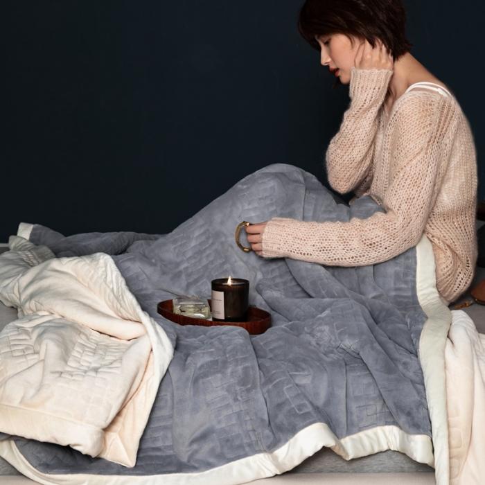 91家纺网 家纺一手货源 找家纺 法芙娜  秋冬加厚吸湿毯 牛奶绒夹棉毛毯 银川灰