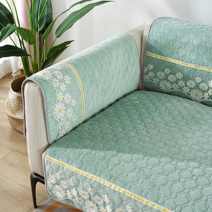 91家纺网 家纺一手货源 找家纺 共鸣沙发垫 2020新款水晶绒沙发垫 小雏菊-浅绿