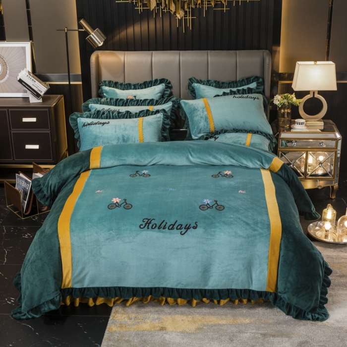 91家纺网 家纺一手货源 找家纺 兴美佳 新款牛奶绒带蕾丝边床裙四件套 自由风 自由风-墨绿