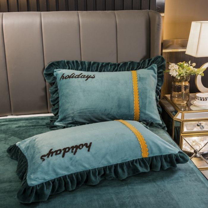 91家纺网 家纺一手货源 找家纺 兴美佳 新款牛奶绒带蕾丝边床裙四件套 自由风 自由风-墨绿