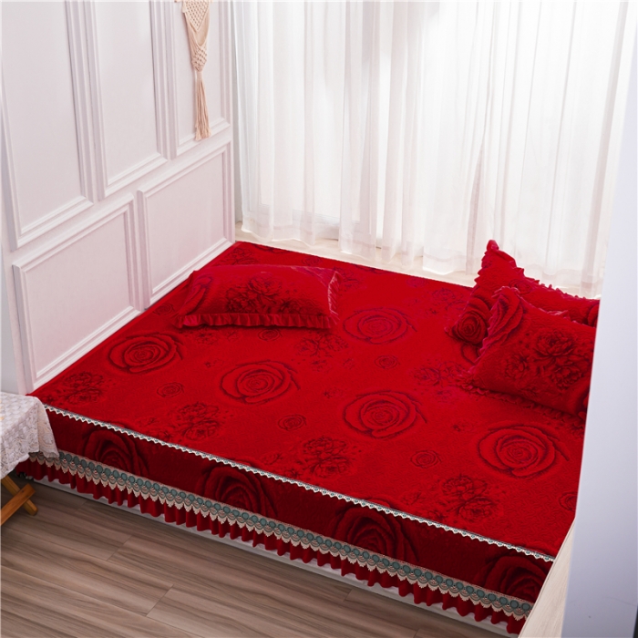 91家纺网 家纺一手货源 找家纺 冬然 2022新款牛奶绒榻榻米床盖炕盖 玫瑰之恋