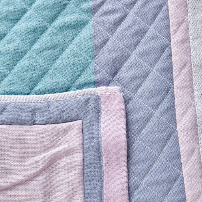 91家纺网 家纺一手货源 找家纺 朴尔 2020新款彩色糖果纯棉三层纱布枕巾 开心菠萝