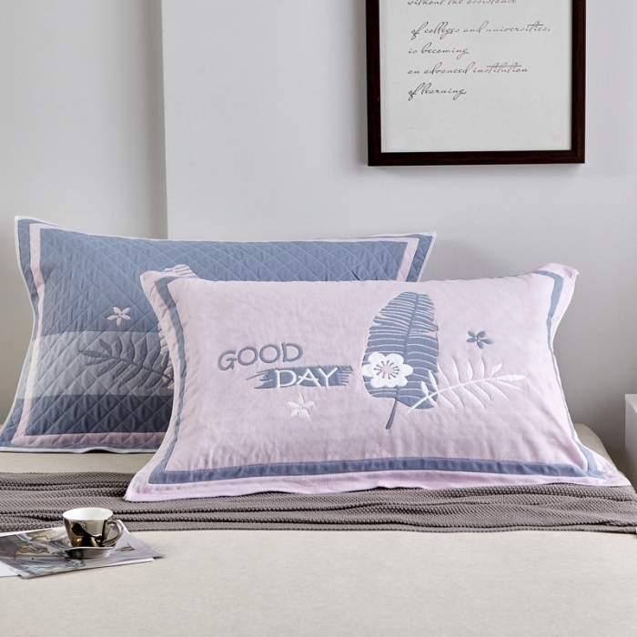 91家纺网 家纺一手货源 找家纺 朴尔 2020新款彩色糖果纯棉三层纱布枕巾 美好的一天灰粉