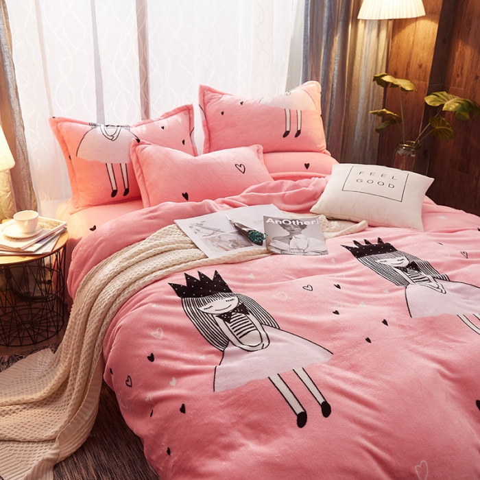 91家纺网 家纺一手货源 找家纺 迷仙巢 2020新款160克法莱绒印花四件套 粉红女郎