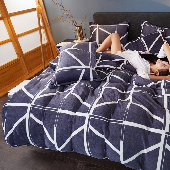 91家纺网 家纺一手货源 找家纺 迷仙巢 2020新款160克法莱绒印花四件套 几何