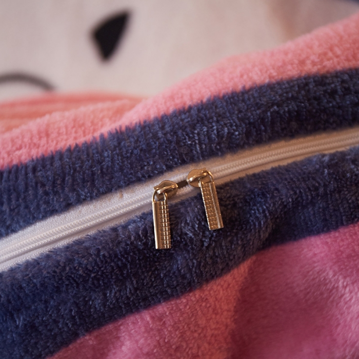 91家纺网 家纺一手货源 找家纺 迷仙巢 2020新款160克法莱绒印花四件套 猫咪爱