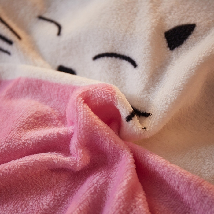 91家纺网 家纺一手货源 找家纺 迷仙巢 2020新款160克法莱绒印花四件套 猫咪爱