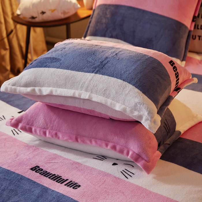 91家纺网 家纺一手货源 找家纺 迷仙巢 2020新款160克法莱绒印花四件套 猫咪爱