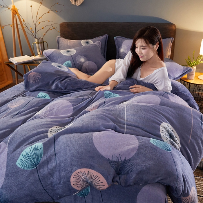 91家纺网 家纺一手货源 找家纺 迷仙巢 2020新款160克法莱绒印花四件套 蒲公英