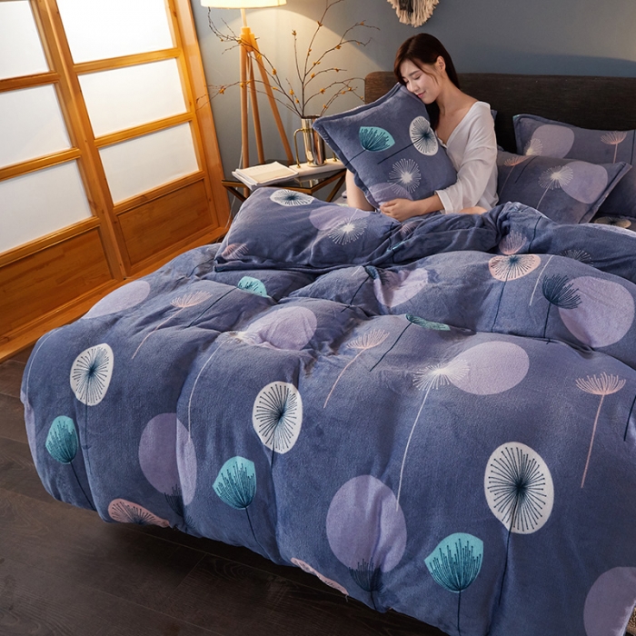 91家纺网 家纺一手货源 找家纺 迷仙巢 2020新款160克法莱绒印花四件套 蒲公英