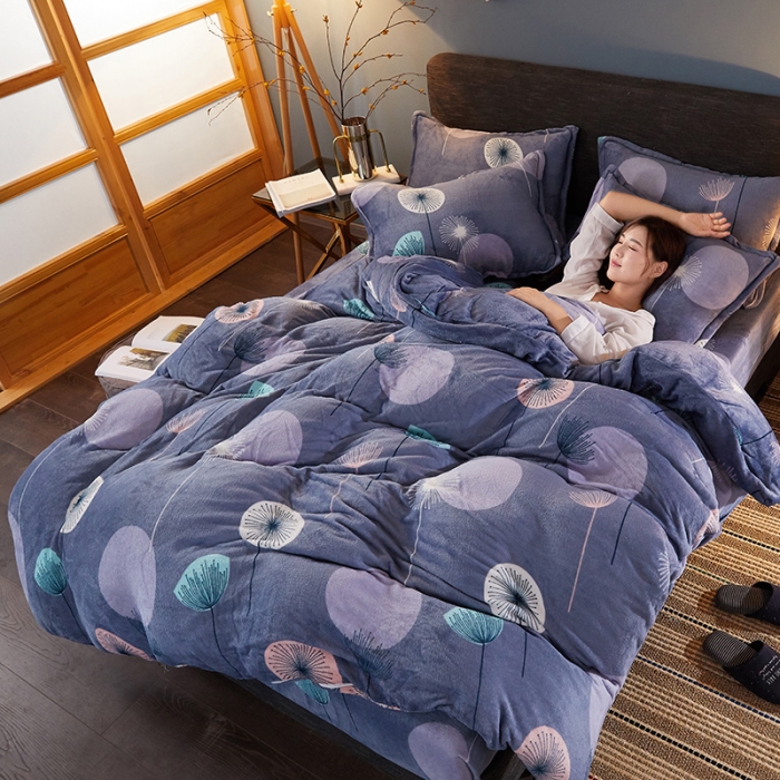 91家纺网 家纺一手货源 找家纺 迷仙巢 2020新款160克法莱绒印花四件套 蒲公英