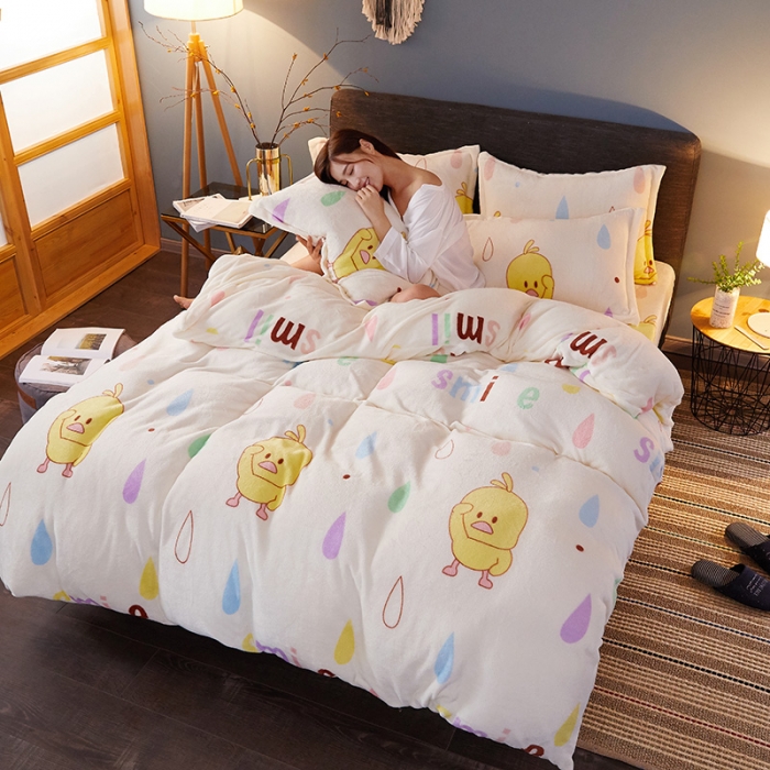 91家纺网 家纺一手货源 找家纺 迷仙巢 2020新款160克法莱绒印花四件套 小黄鸭