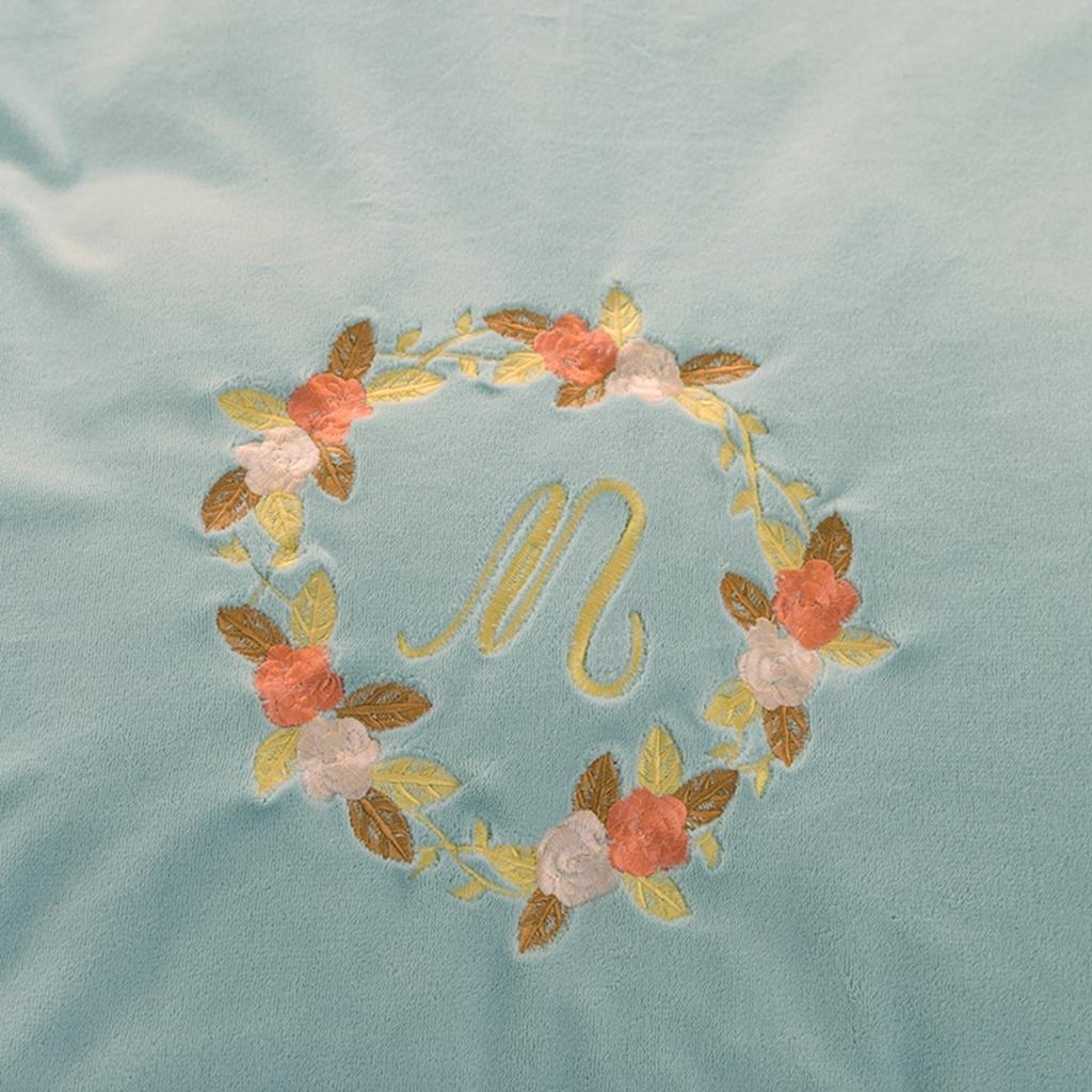 91家纺网 家纺一手货源 找家纺 艾米家居 2020新款牛奶绒四件套花语系列 豆绿