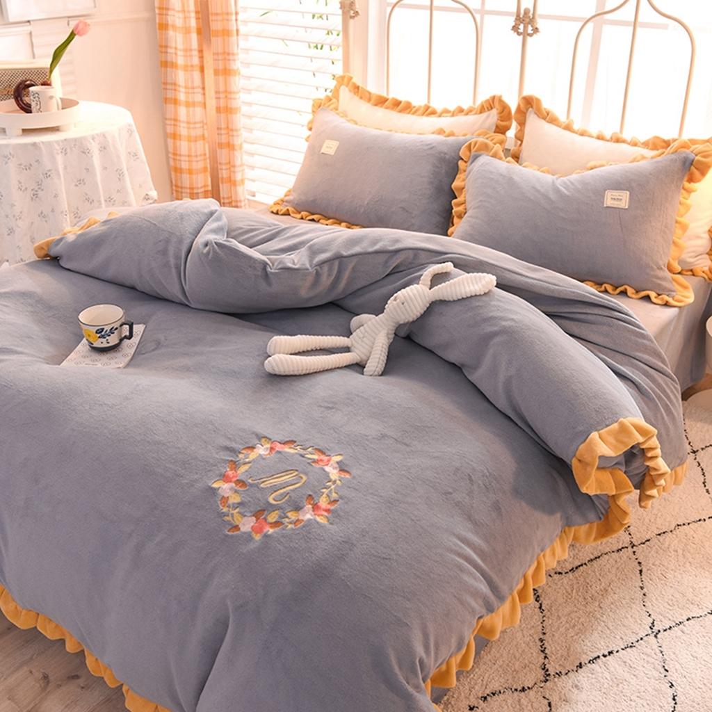 91家纺网 家纺一手货源 找家纺 艾米家居 2020新款牛奶绒四件套花语系列 浅灰