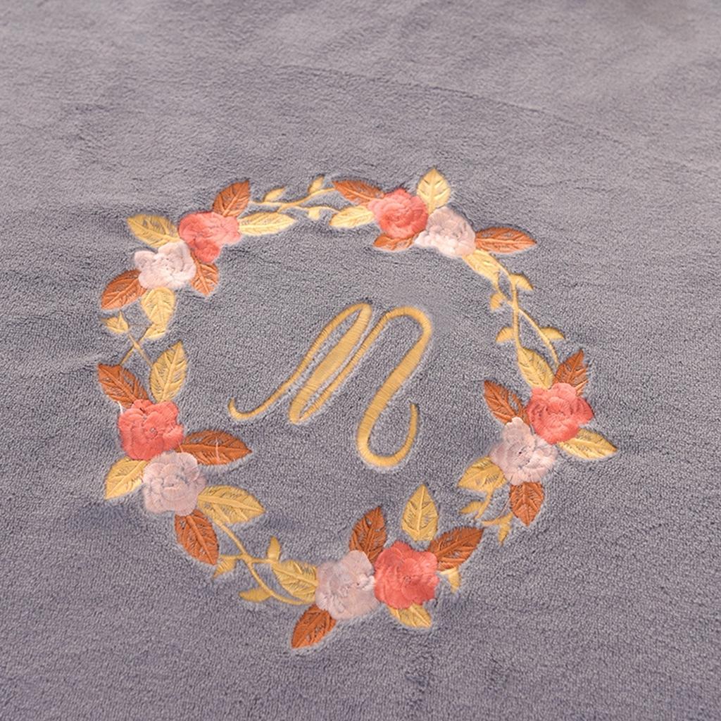 91家纺网 家纺一手货源 找家纺 艾米家居 2020新款牛奶绒四件套花语系列 浅灰