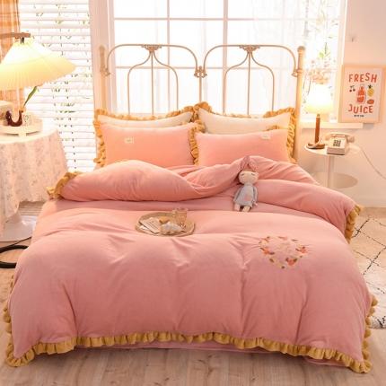 91家纺网 家纺一手货源 找家纺 艾米家居 2020新款牛奶绒四件套花语系列 玉色