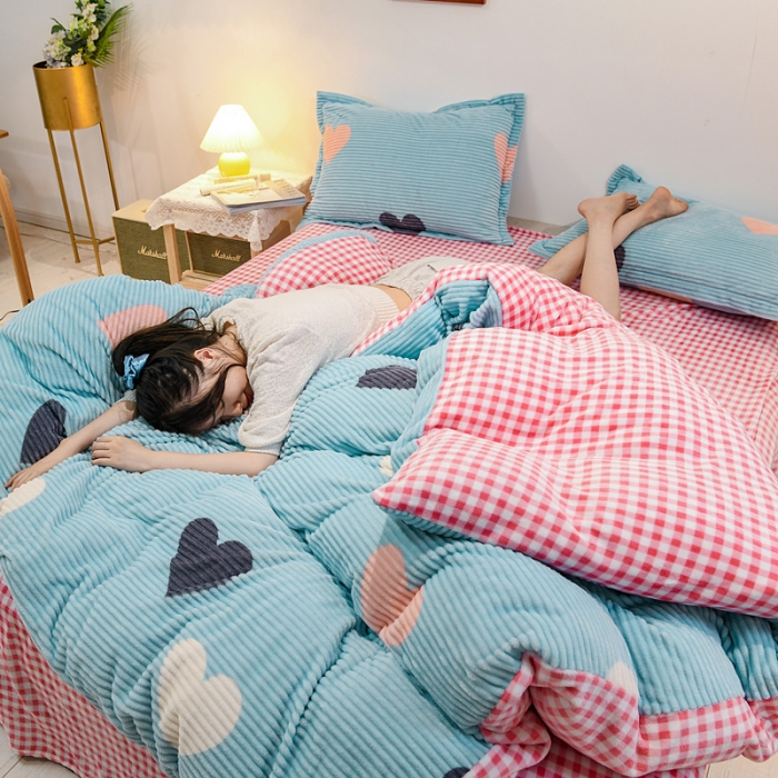 91家纺网 家纺一手货源 找家纺 佰亿莱 2024新款魔法绒四件套 甜蜜爱心