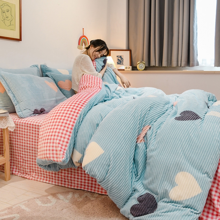 91家纺网 家纺一手货源 找家纺 佰亿莱 2024新款魔法绒四件套 甜蜜爱心