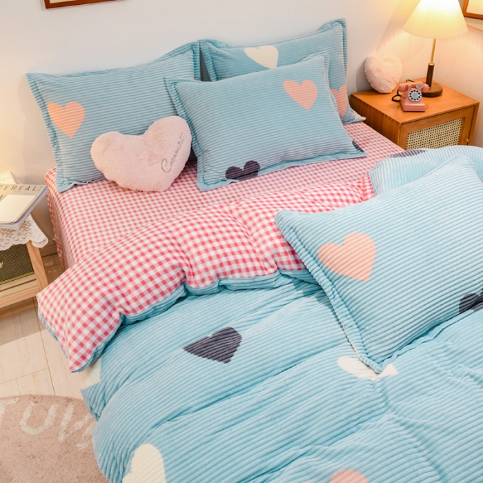 91家纺网 家纺一手货源 找家纺 佰亿莱 2024新款魔法绒四件套 甜蜜爱心