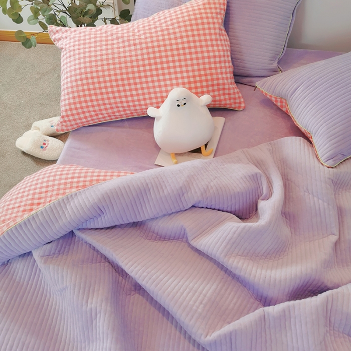 91家纺网 家纺一手货源 找家纺 淑女公社 2020新款棉加绒晚安宝贝四件套 粉白格加紫色绒