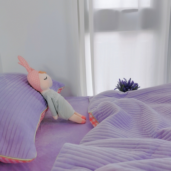 91家纺网 家纺一手货源 找家纺 淑女公社 2020新款棉加绒晚安宝贝四件套 粉白格加紫色绒