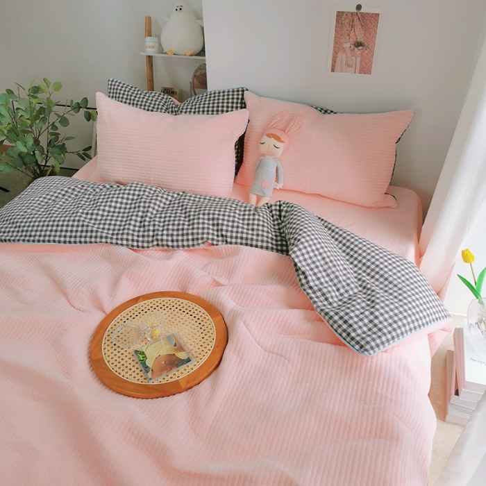 91家纺网 家纺一手货源 找家纺 淑女公社 2020新款棉加绒晚安宝贝四件套 灰白格加粉色绒