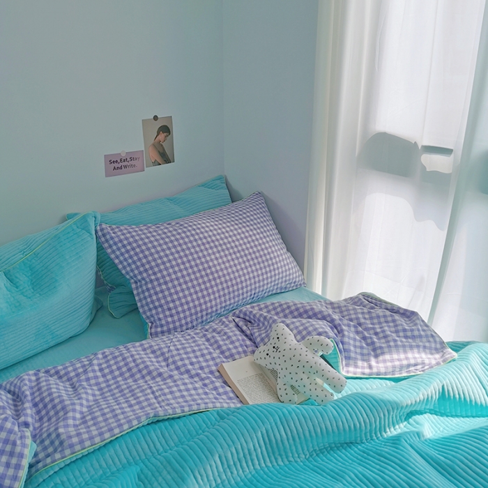 91家纺网 家纺一手货源 找家纺 淑女公社 2020新款棉加绒晚安宝贝四件套 紫白格加蓝色绒