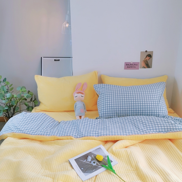 91家纺网 家纺一手货源 找家纺 淑女公社 2020新款棉加绒晚安宝贝四件套 蓝白格加黄色绒