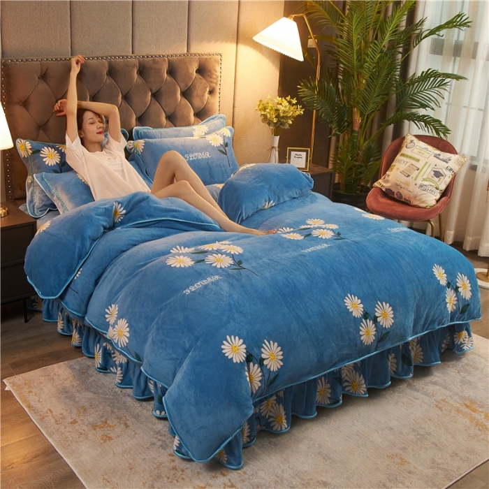 91家纺网 家纺一手货源 找家纺 爱洛牛奶绒宝宝绒水晶绒法莱绒金貂绒四件套 菊花蓝