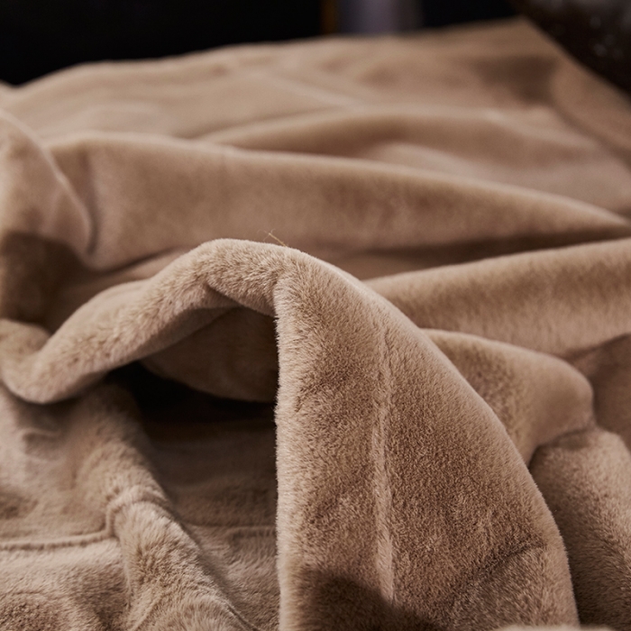 91家纺网 家纺一手货源 找家纺 凯轩毛毛毯毯子 2020新款精品仿毛皮盖毛毯毯子 浅咖色