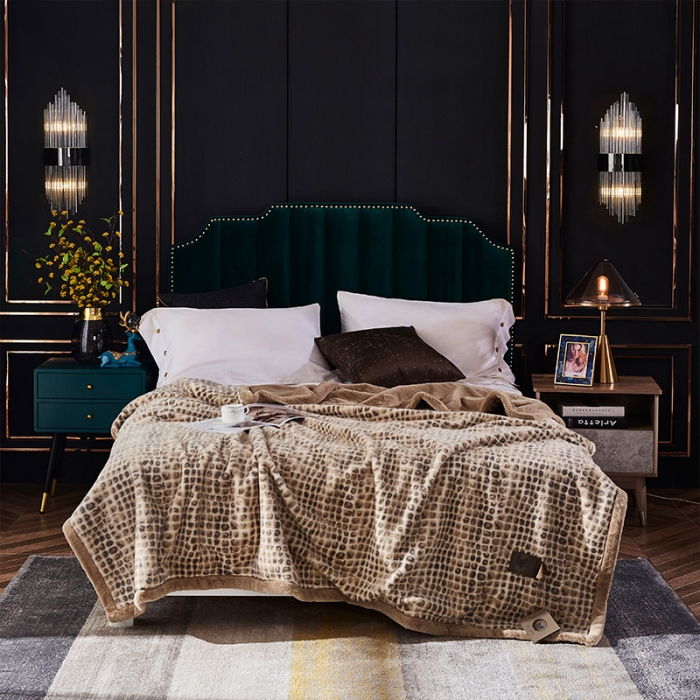 91家纺网 家纺一手货源 找家纺 凯轩毛毛毯毯子 2020新款仿皮草时尚印花毛毯毯子 豹纹