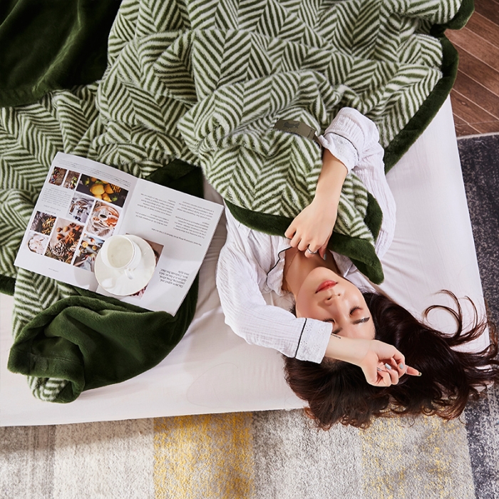 91家纺网 家纺一手货源 找家纺 凯轩毛毛毯毯子 2020新款仿皮草时尚印花毛毯毯子 淡雅风尚