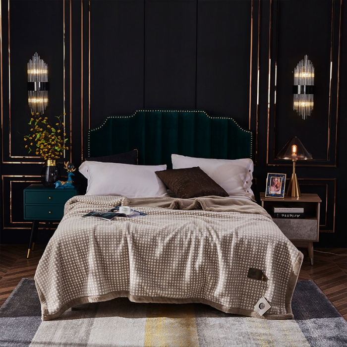 91家纺网 家纺一手货源 找家纺 凯轩毛毛毯毯子 2020新款仿皮草时尚印花毛毯毯子 玲珑格