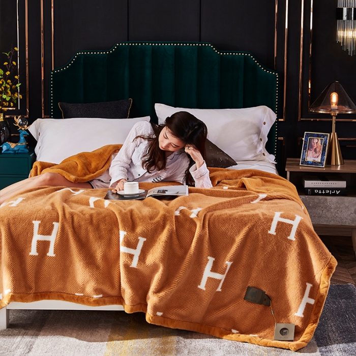 91家纺网 家纺一手货源 找家纺 凯轩毛毛毯毯子 2020新款仿皮草时尚印花毛毯毯子 轻奢H