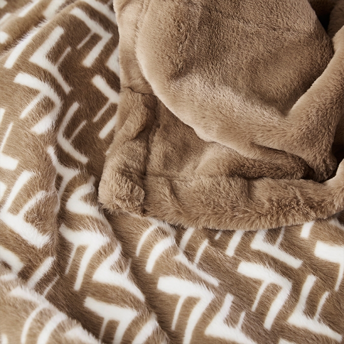 91家纺网 家纺一手货源 找家纺 凯轩毛毛毯毯子 2020新款仿皮草时尚印花毛毯毯子 相思扣