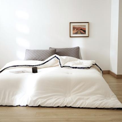 91家纺网 家纺一手货源 找家纺 巴宝路 2021新款立体抗菌大豆被 极地白 冬被春秋被地暖被