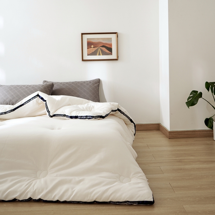 91家纺网 家纺一手货源 找家纺 巴宝路 2021新款立体抗菌大豆被 极地白 冬被春秋被地暖被