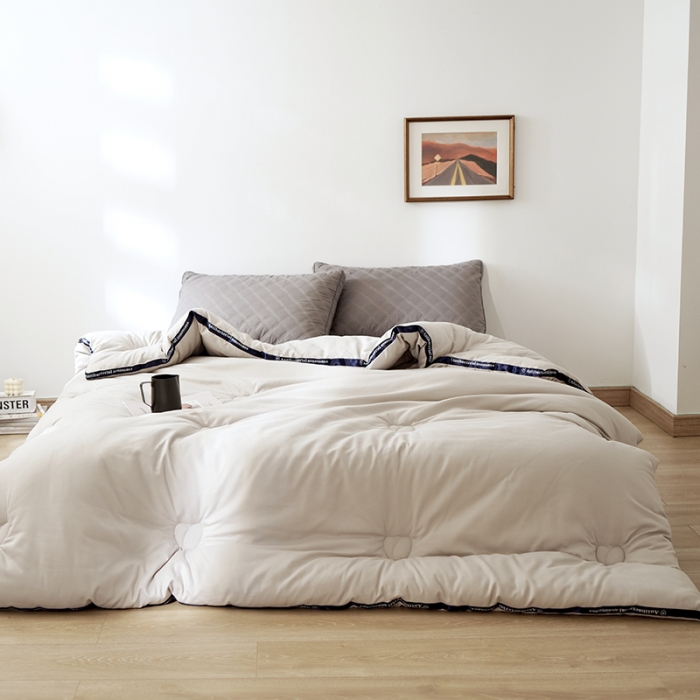 91家纺网 家纺一手货源 找家纺 巴宝路 2021新款立体抗菌大豆被 浅米灰 冬被春秋被地暖被