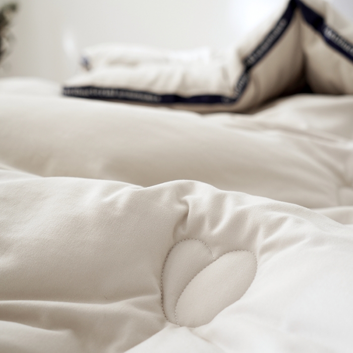 91家纺网 家纺一手货源 找家纺 巴宝路 2021新款立体抗菌大豆被 浅米灰 冬被春秋被地暖被