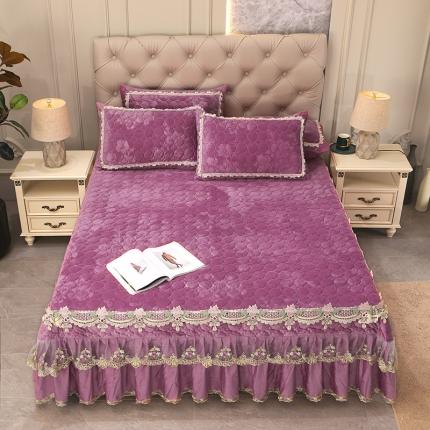 91家纺网 家纺一手货源 找家纺 宜凡家纺 2021新款水晶绒床裙式床盖三件套 冬日恋歌-粉紫