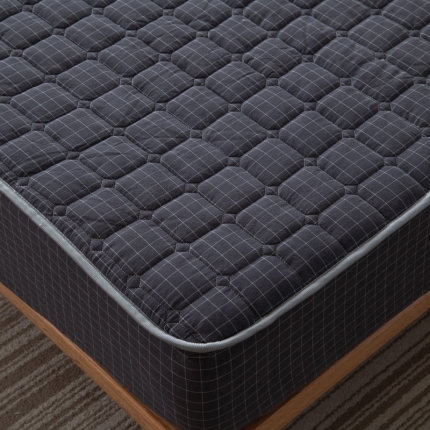 91家纺网 家纺一手货源 找家纺 （总）卡伦 2025全棉色织水洗棉夹棉床笠席梦思保护套22色