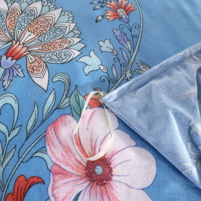 91家纺网 家纺一手货源 找家纺 宜凡家纺 2021新款夹棉水晶绒床裙四件套 绽放