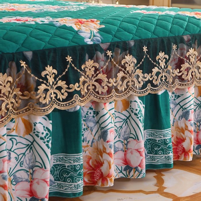 91家纺网 家纺一手货源 找家纺 宜凡家纺 2021新款夹棉水晶绒单品床裙　金玉良缘绿