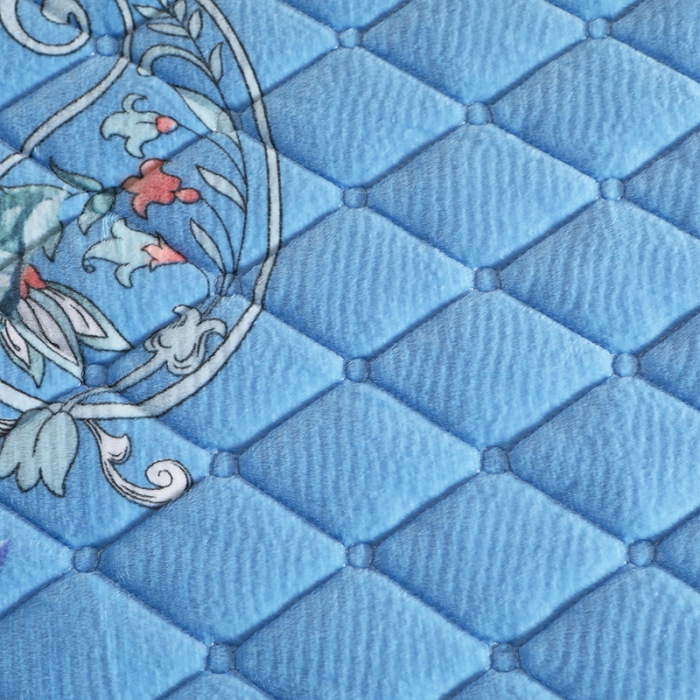 91家纺网 家纺一手货源 找家纺 宜凡家纺 2021新款夹棉水晶绒单品床裙　绽放