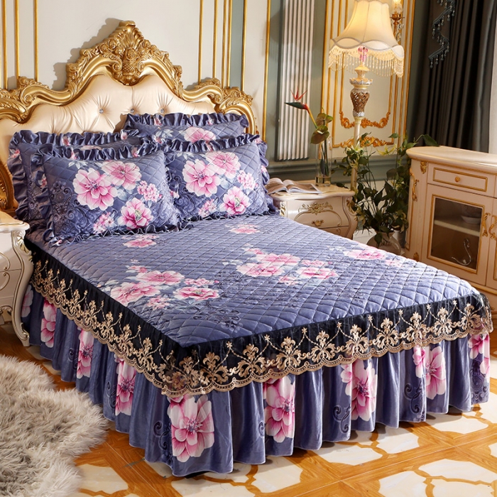 91家纺网 家纺一手货源 找家纺 宜凡家纺 2021新款夹棉水晶绒单品床裙　诗情画意