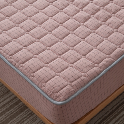 91家纺网 家纺一手货源 找家纺 （总）卡伦 2025全棉色织水洗棉夹棉床笠席梦思保护套22色