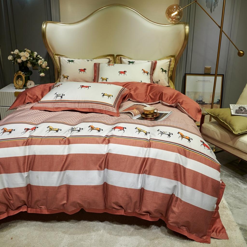 91家纺网 家纺一手货源 找家纺 优然居 2020新款小边款数码印花四件套 艾尔玛秋叶红